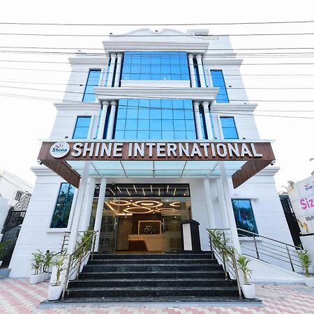 Hotel Shine International Májszúr Kültér fotó