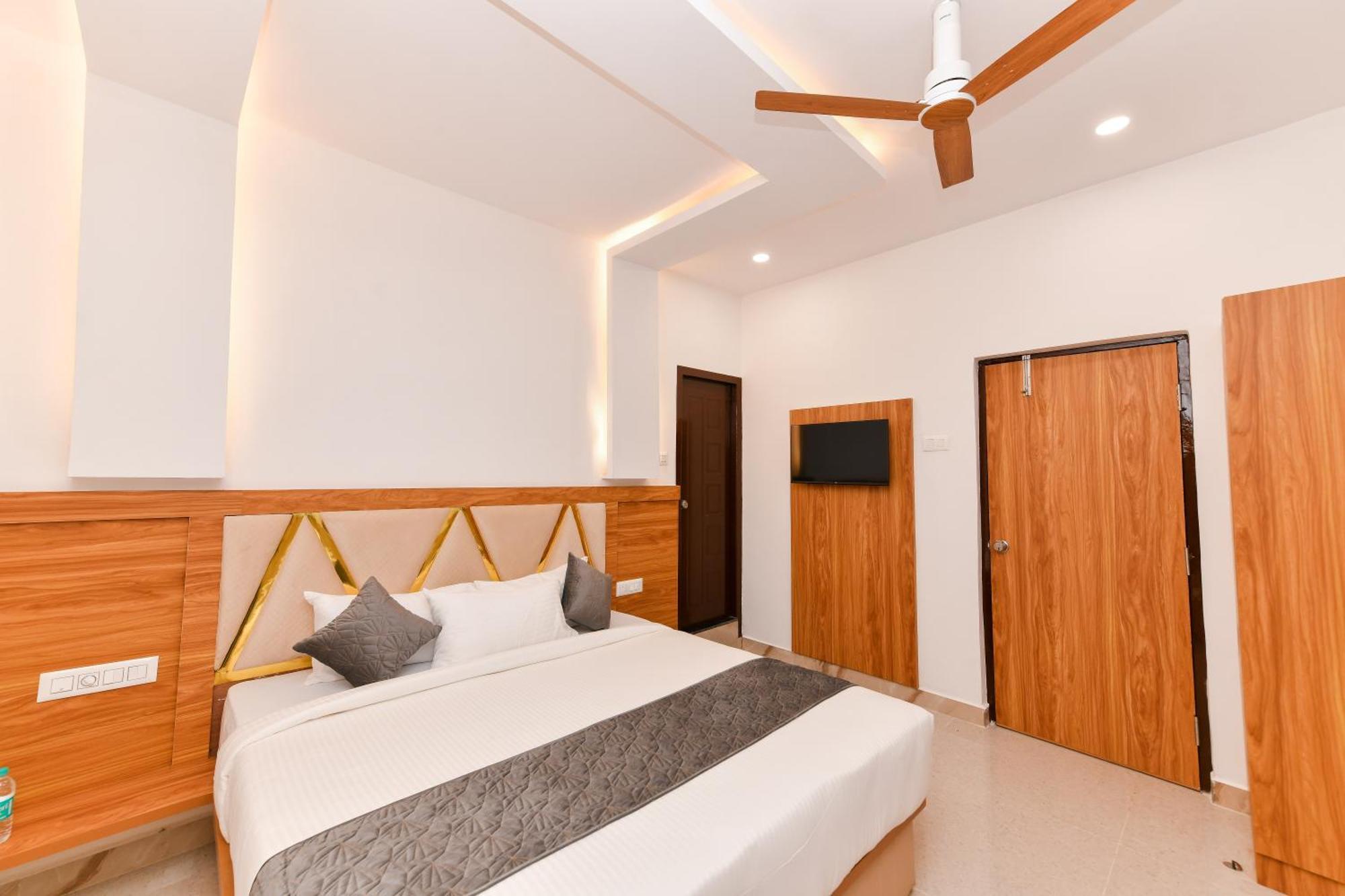 Hotel Shine International Májszúr Kültér fotó