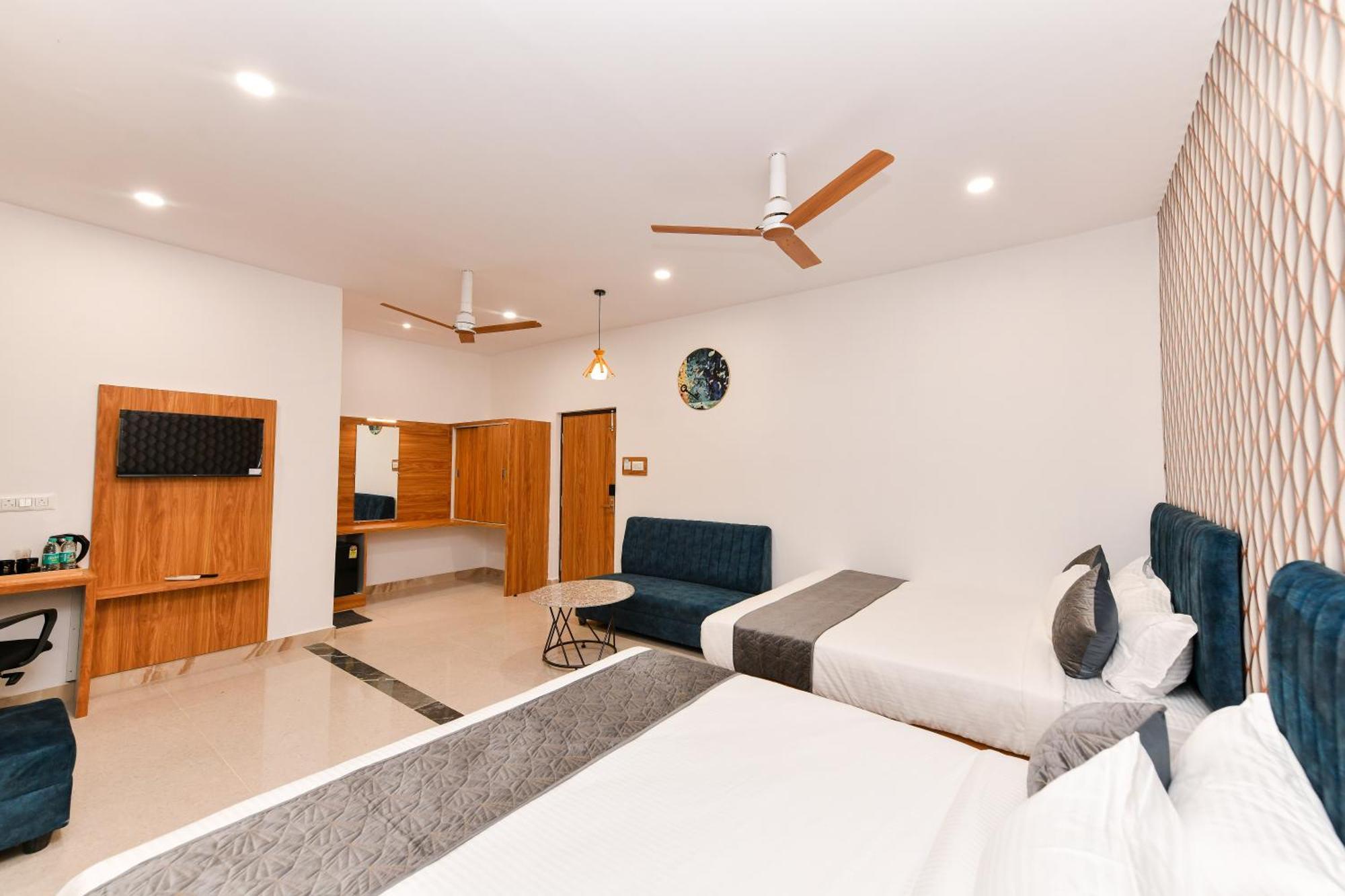Hotel Shine International Májszúr Kültér fotó