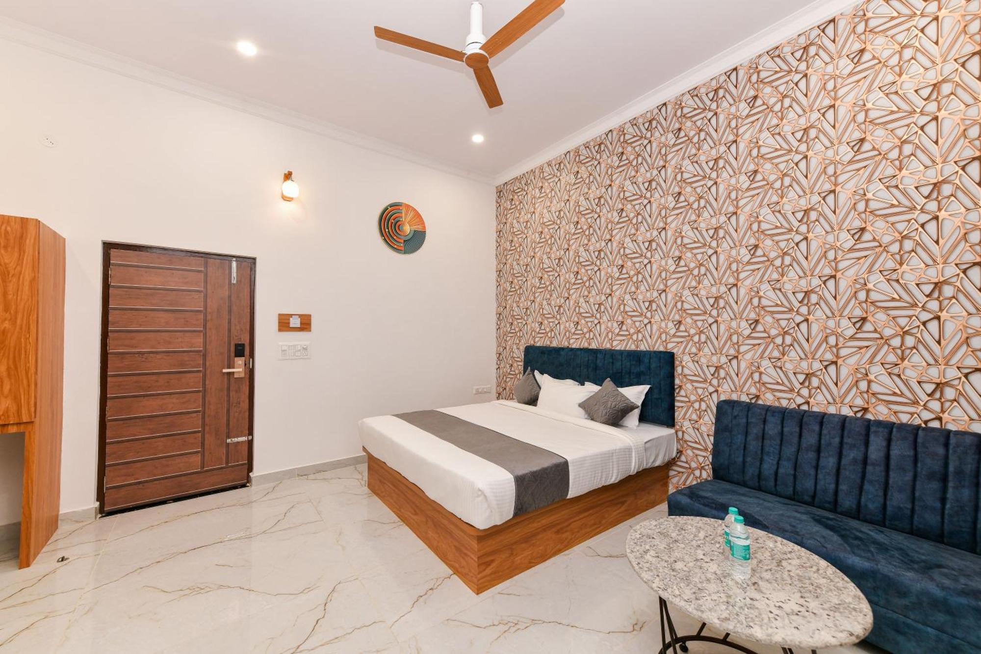Hotel Shine International Májszúr Kültér fotó