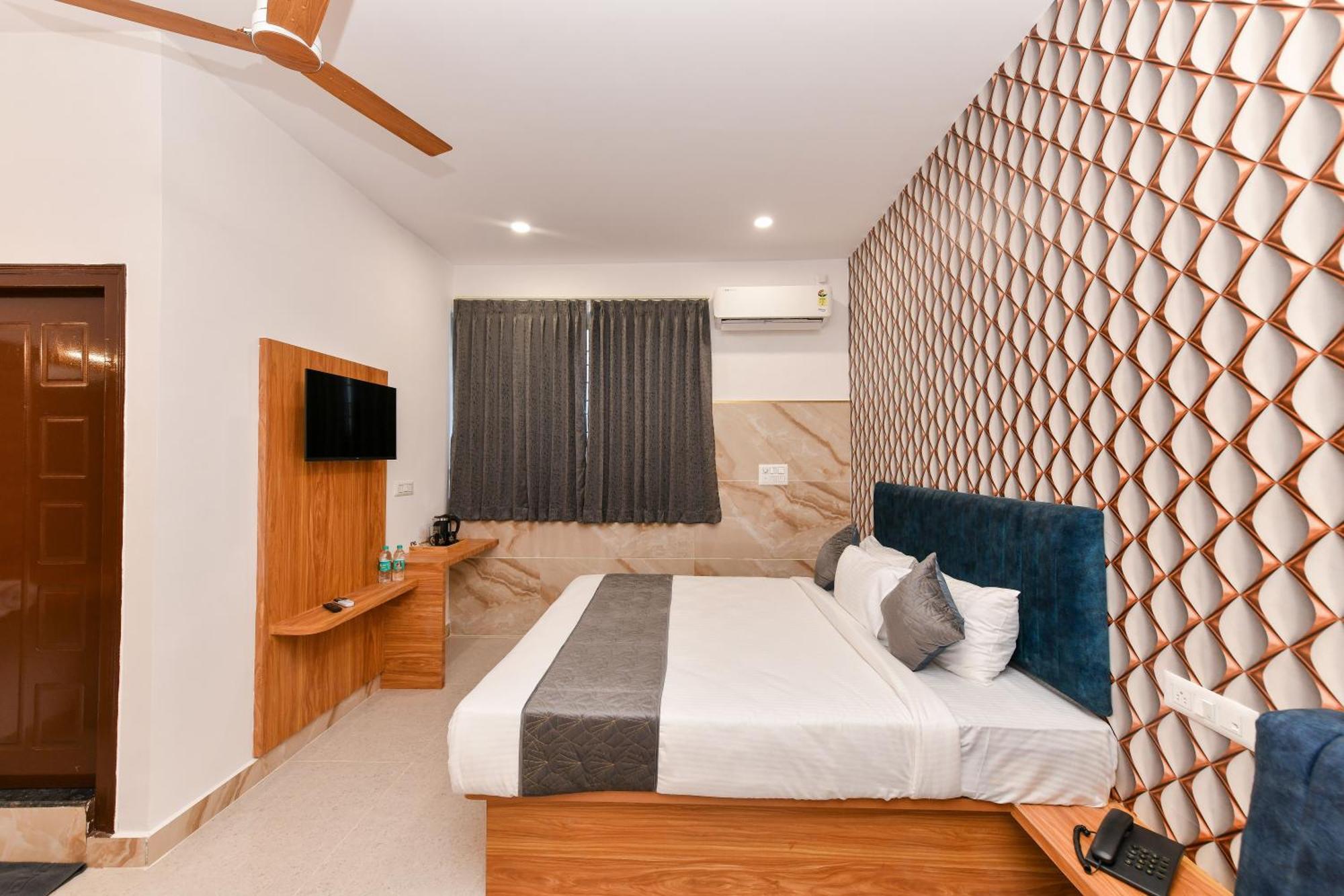 Hotel Shine International Májszúr Kültér fotó