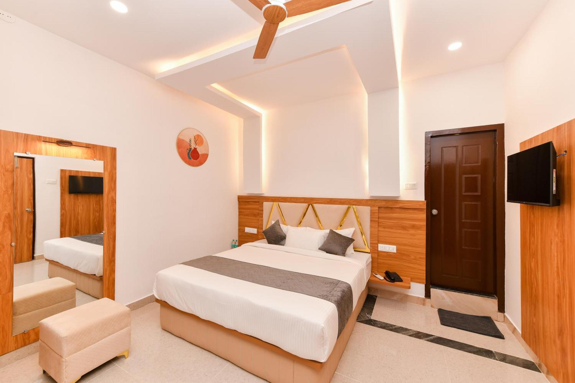 Hotel Shine International Májszúr Kültér fotó