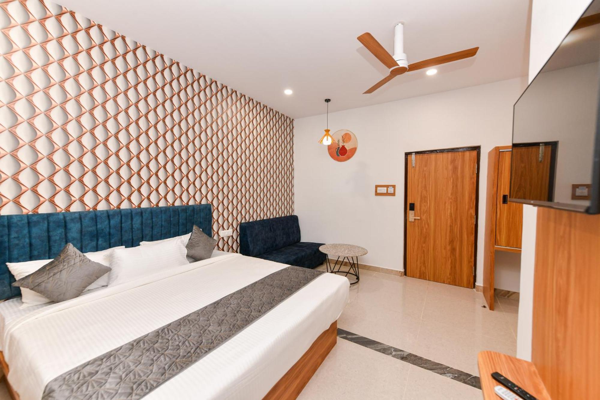 Hotel Shine International Májszúr Kültér fotó