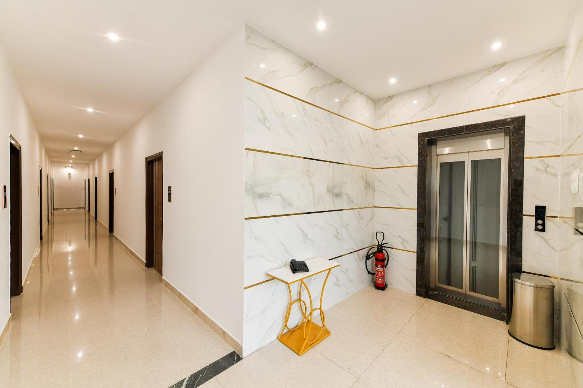 Hotel Shine International Májszúr Kültér fotó